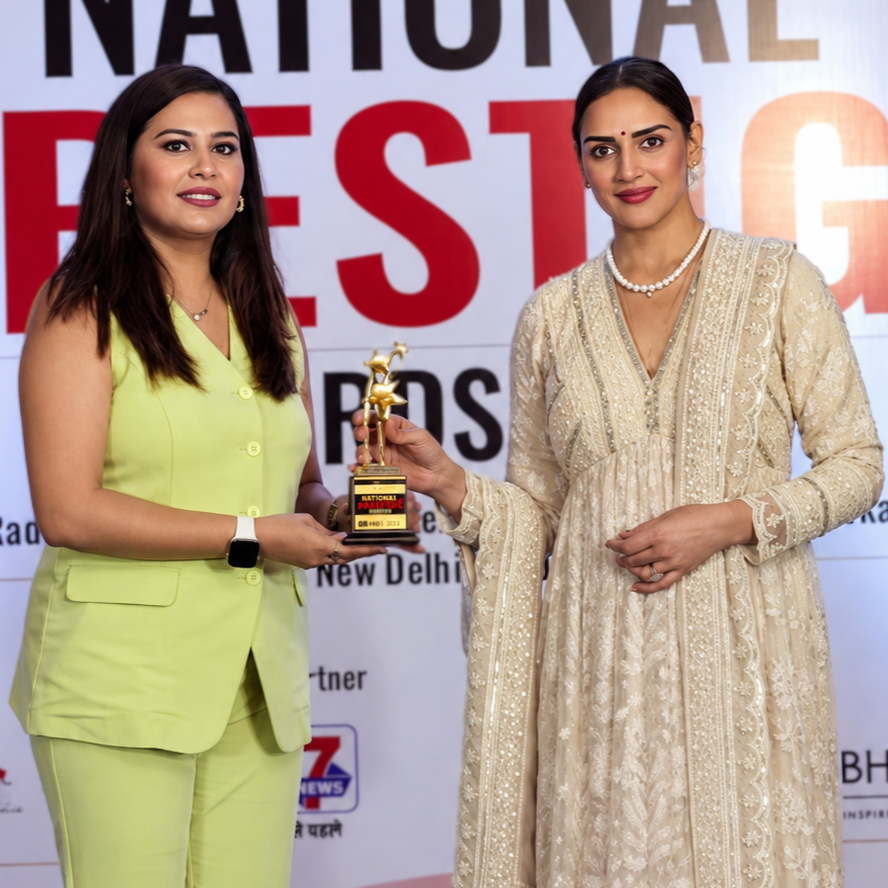 Dr. Sneha Jain receiving the Millennium Award